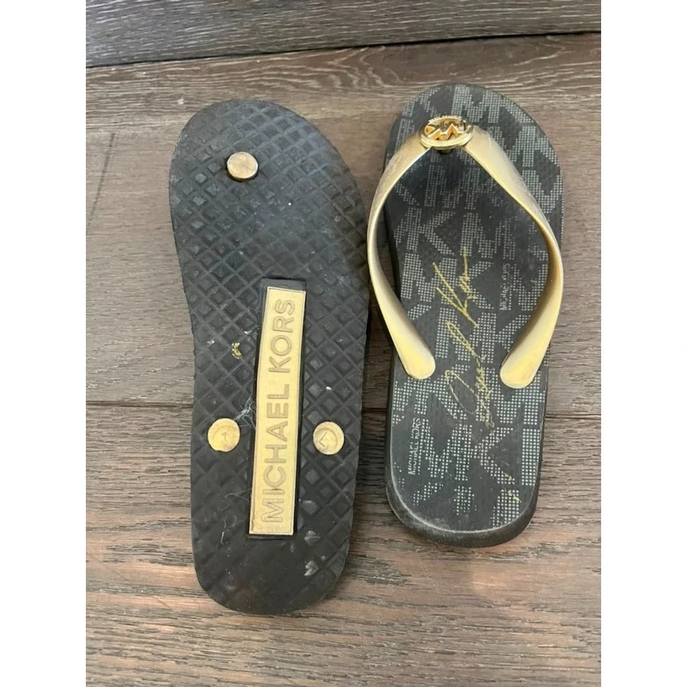 Michael Kors MK Gold Thong Flip Flops Women's Size 7M Black Logo Sandals